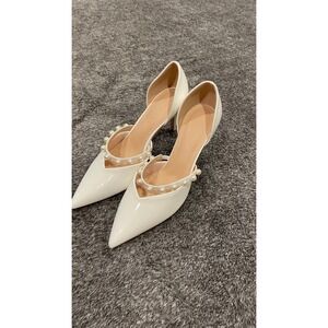 Elegant White Pearl-Trim Pointed Heel Pumps